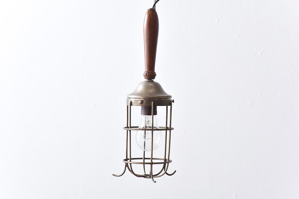 昭和レトロ　素朴なデザインが魅力のランプ風ペンダントライト(吊り下げ照明)(1)