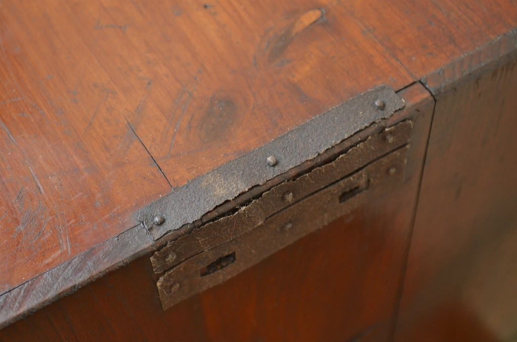 アンティーク家具　傷み有　使い込まれた時代箪笥ローボード1