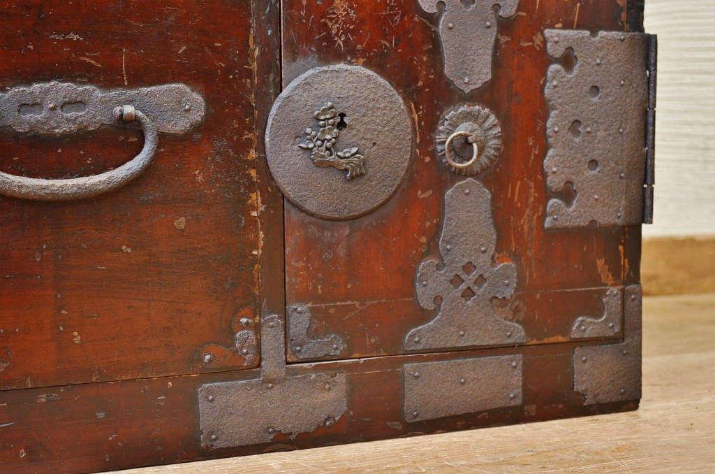 アンティーク家具　傷み有　使い込まれた時代箪笥ローボード1