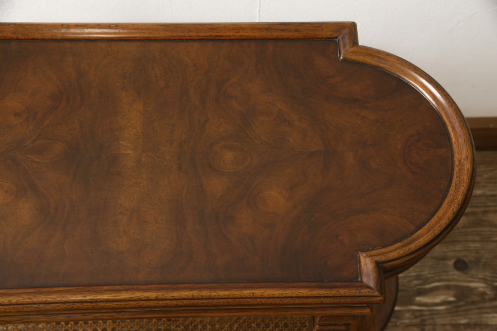 中古　美品　DREXEL HERITAGE(ドレクセルヘリテイジ)　Cameo Classics(キャメオクラシックス)　 クラシカルな空間を演出するサイドテーブル(定価約24万円)(コーヒーテーブル、エンドテーブル)(R-059010)