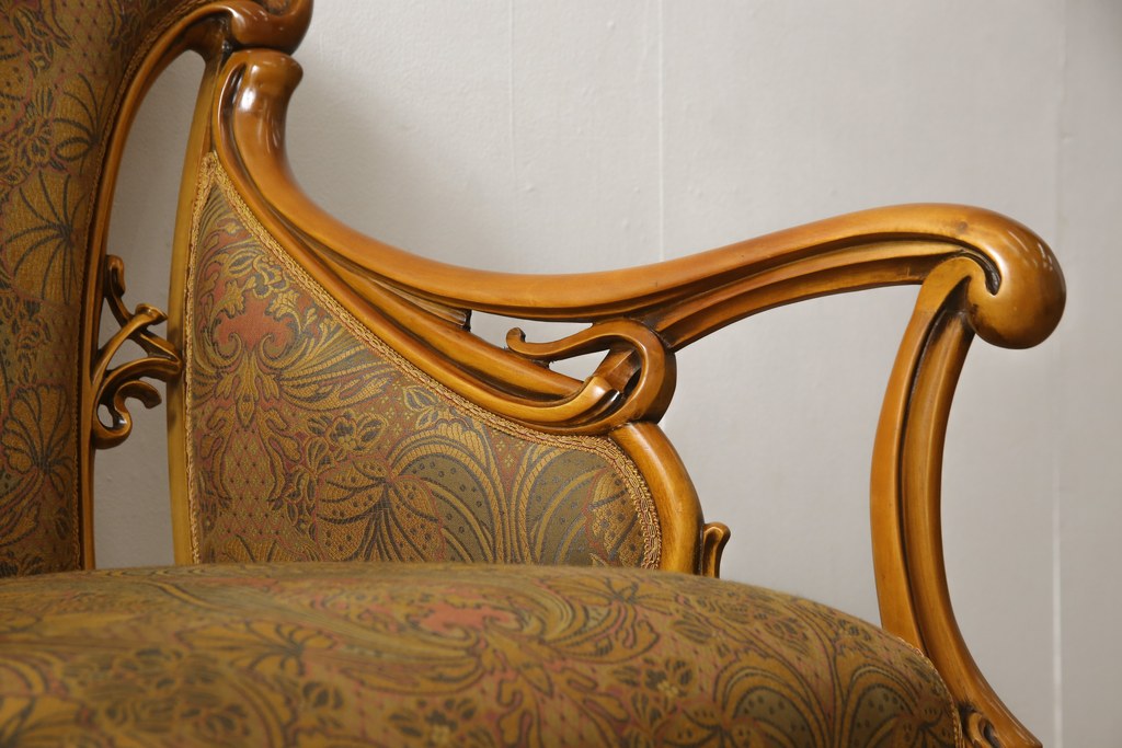 中古　美品　最高級ブランド　CLイタリア(CLItalia)　エレガントで気品あふれる佇まいが美しいアームチェア(定価約100万円)(1人掛け、椅子、サロンチェア)(R-058110)