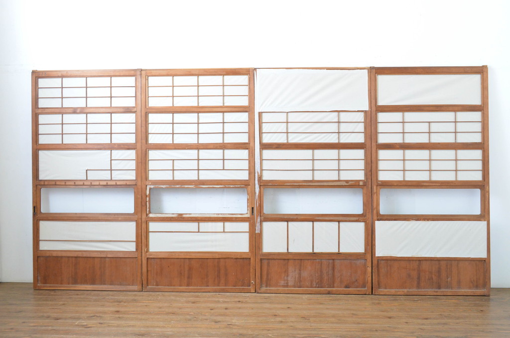 アンティーク建具　高級品　上質な和の空間づくりにおすすめの裏障子付き万本格子戸4枚セット(ガラス帯戸、引き戸)(R-064307)
