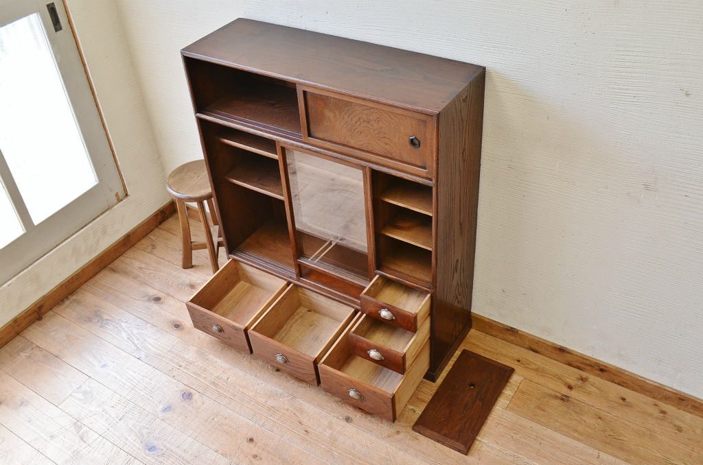 アンティーク家具　最高級!古い栗材と欅材の上質な茶箪笥(収納棚)