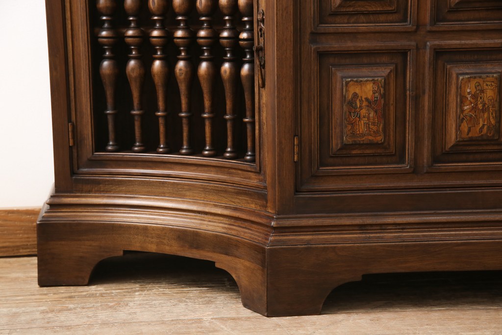 ヨーロッパビンテージ　スペイン　重厚感ある佇まいが上質な空間づくりを叶えてくれるサイドボード(収納棚、戸棚、キャビネット、ヴィンテージ)(R-054163)