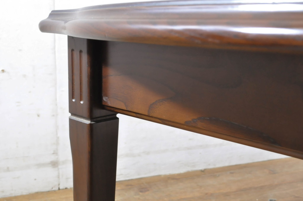 中古　イギリスデザイン　ブライトン(Brighton)　格調高い英国スタイルのセンターテーブル(リビングテーブル、ローテーブル)(R-064493)