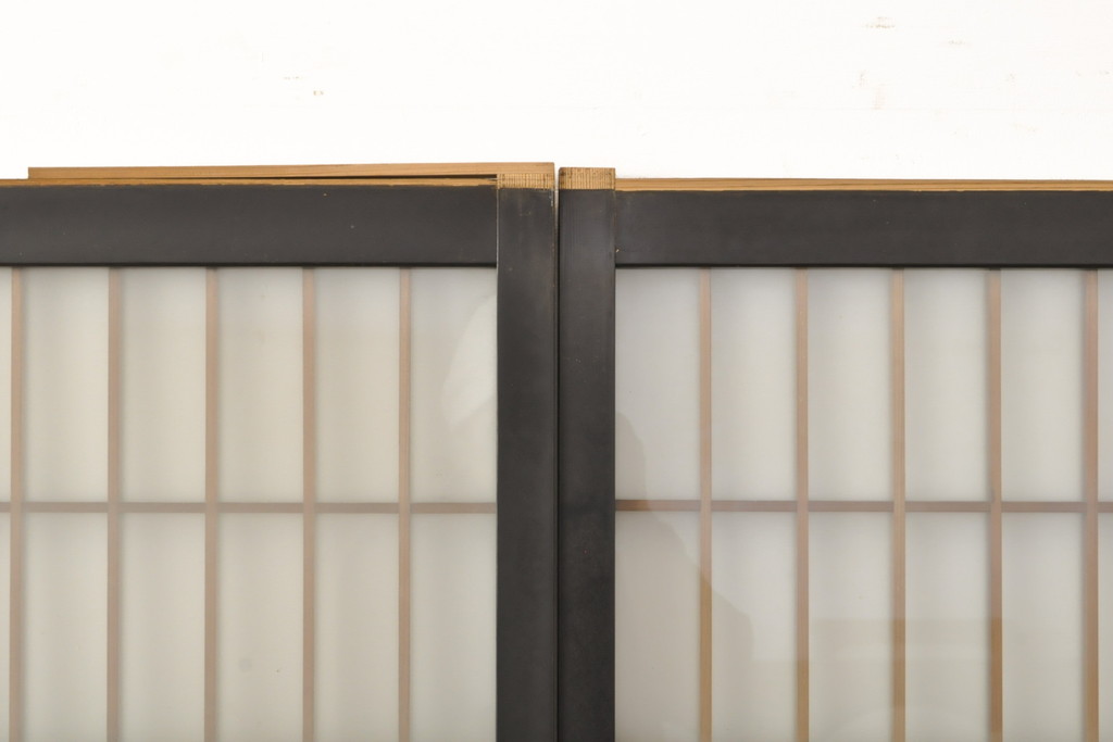 アンティーク建具　腰板欅(ケヤキ)材　上質な和を演出してくれる格子ガラス戸4枚セット(引き戸、建具)(R-059166)