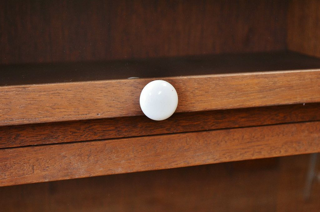 アンティーク家具　古材で作った縦型パタパタ収納棚(下駄箱)