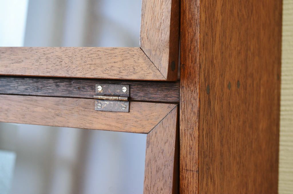 アンティーク家具　古材で作った縦型パタパタ収納棚(下駄箱)