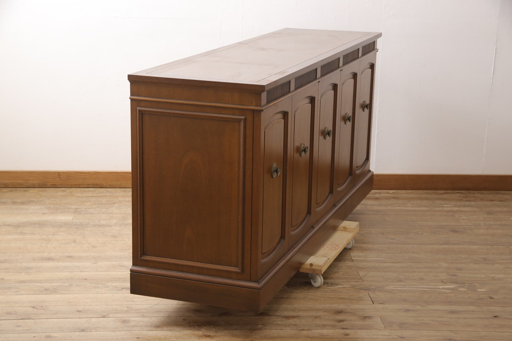 中古　DREXEL HERITAGE(ドレクセルヘリテイジ)　Triune(トライユン)　優雅な佇まいが魅力のクリデンザキャビネット(クレデンザ、サイドボード、リビングボード)(定価約66万円)(R-054492)
