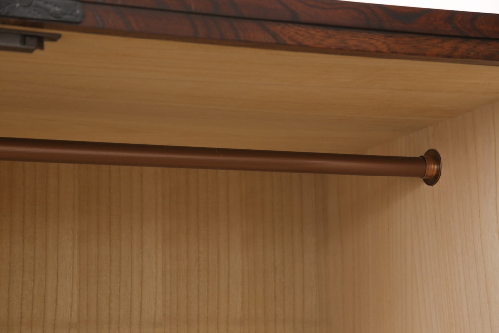 中古　超美品　岩谷堂箪笥　迫力ある木目が印象的なワードローブ(洋服タンス、収納棚)(R-054493)