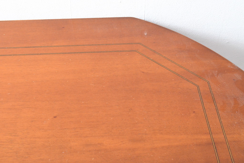 中古　IDC大塚家具取り扱い　イタリア高級家具　メデア(Medea)　 クラシカルな佇まいが美しいダイニングテーブル(定価約100万円)(食卓)(R-054513)