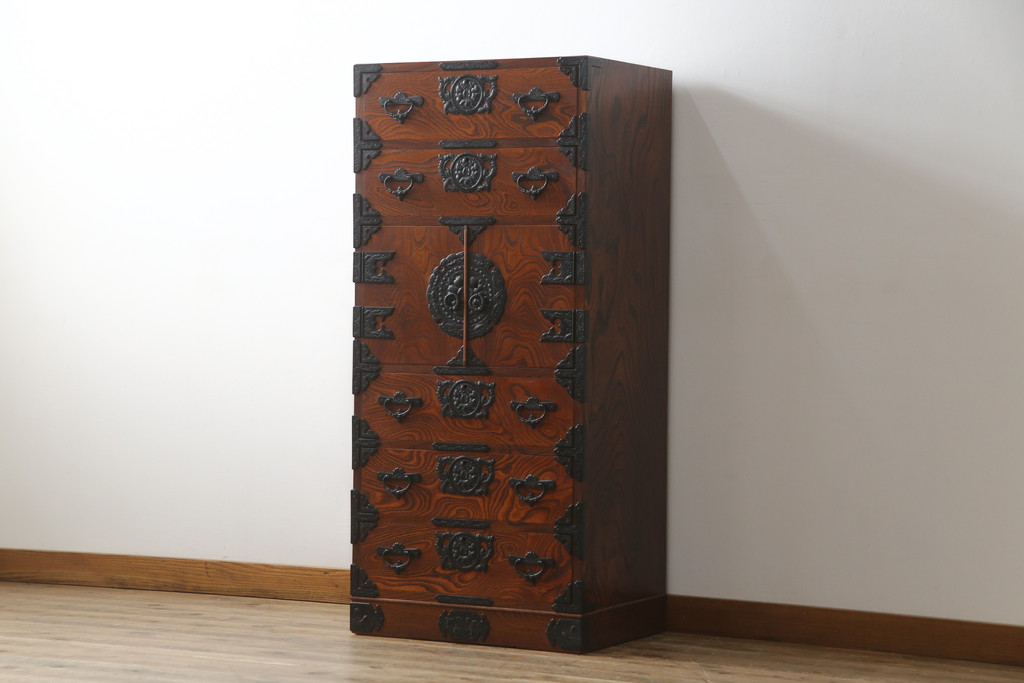 中古　美品　岩谷堂箪笥　欅産業　菊幸　美しい木目が魅力的な縦型チェスト(収納箪笥、和箪笥、引き出し)(R-077667)