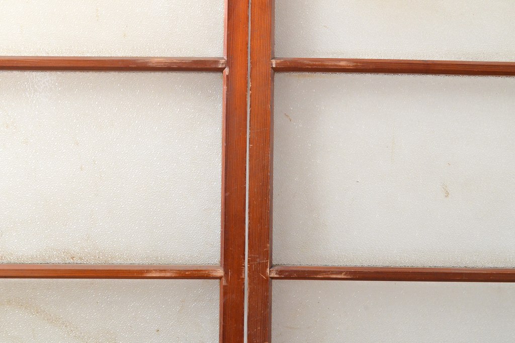 和製アンティーク　明るい木色がレトロな雰囲気を醸し出すガラス戸2枚セット(引き戸、建具)(R-054019)