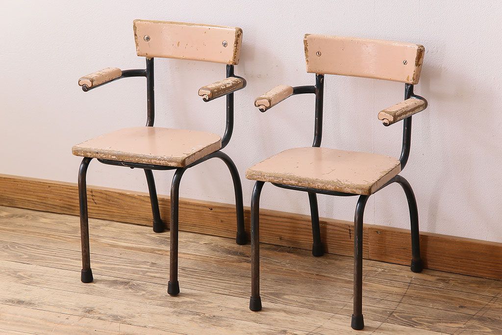 ヴィンテージ家具　イギリス　鉄脚スクールチェア2脚セット(チャイルドチェア、キッズチェア、アームチェア、ダイニングチェア、板座チェア、ベビーチェア、こども椅子、子どもイス、ビンテージ、英国)