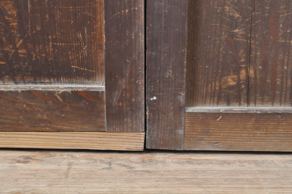 アンティーク建具　落ち着いた色合いの格子帯戸2枚(引き戸、板戸、建具)(R-054387)