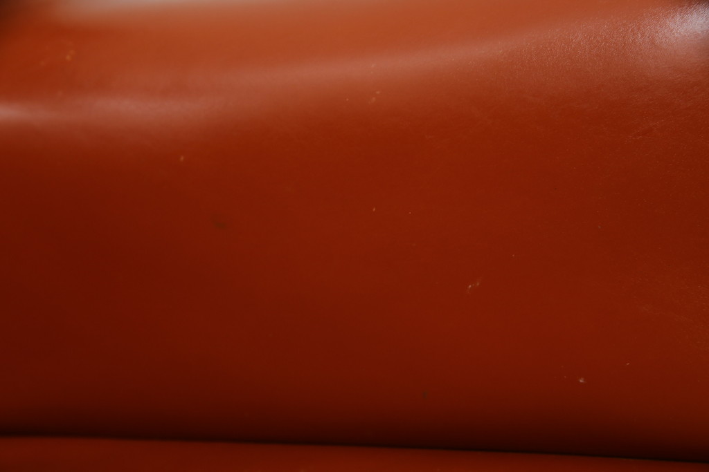 中古　Cassina(カッシーナ)　413　CAB(キャブ)　MARIO BELLINI(マリオベリーニ)　シンプルモダンな空間づくりに活躍するアームチェア(ダイニングチェア、椅子、イス)(定価約38万5千円)(R-069822)