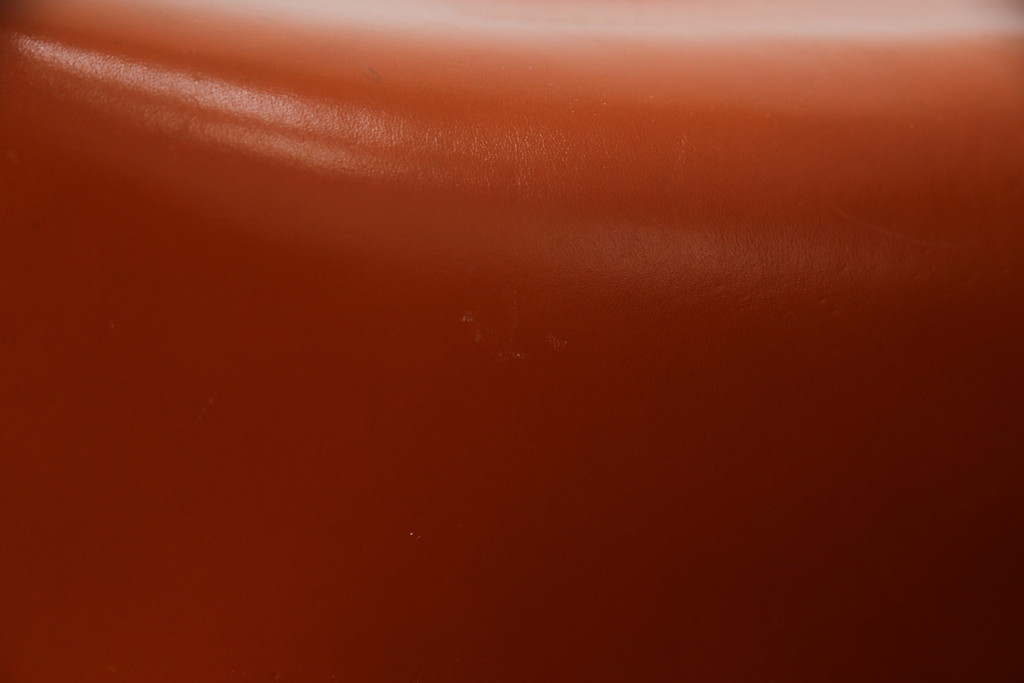 中古　Cassina(カッシーナ)　413　CAB(キャブ)　MARIO BELLINI(マリオベリーニ)　シンプルモダンな空間づくりに活躍するアームチェア(ダイニングチェア、椅子、イス)(定価約38万5千円)(R-069822)