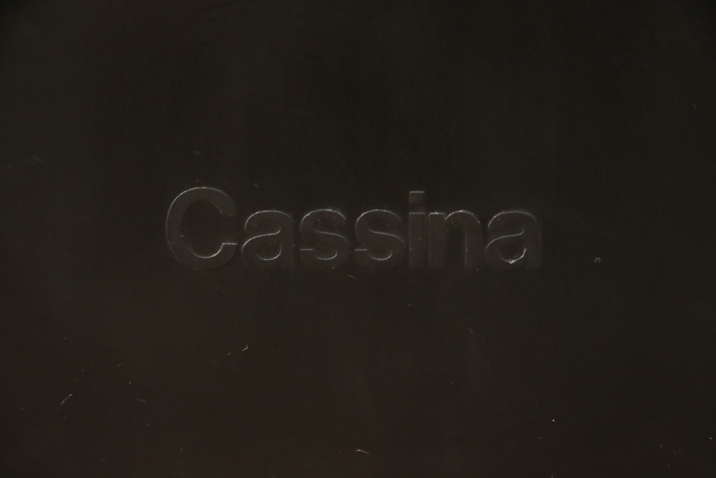 中古　Cassina(カッシーナ)　413　CAB(キャブ)　MARIO BELLINI(マリオベリーニ)　本革(レザー)　シンプルモダンな空間づくりに活躍するアームチェア(ダイニングチェア、椅子、イス)(定価約41万8千円)(R-075848)