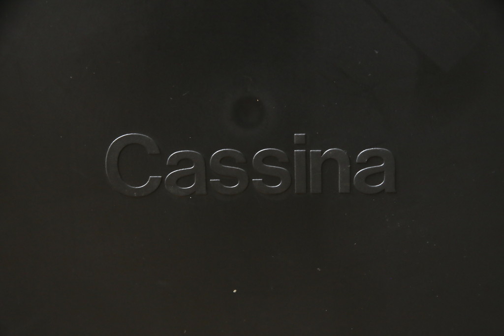 中古　Cassina(カッシーナ)　413　CAB(キャブ)　MARIO BELLINI(マリオベリーニ)　本革(レザー)　シンプルモダンな空間づくりに活躍するアームチェア2脚セット(ダイニングチェア、椅子、イス)(定価2脚で約83万6千円)(R-074312)