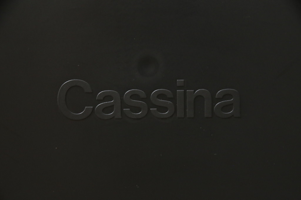 中古　Cassina(カッシーナ)　413　CAB(キャブ)　MARIO BELLINI(マリオベリーニ)　本革(レザー)　シンプルモダンな空間づくりに活躍するアームチェア2脚セット(ダイニングチェア、椅子、イス)(定価2脚で約83万6千円)(R-074314)