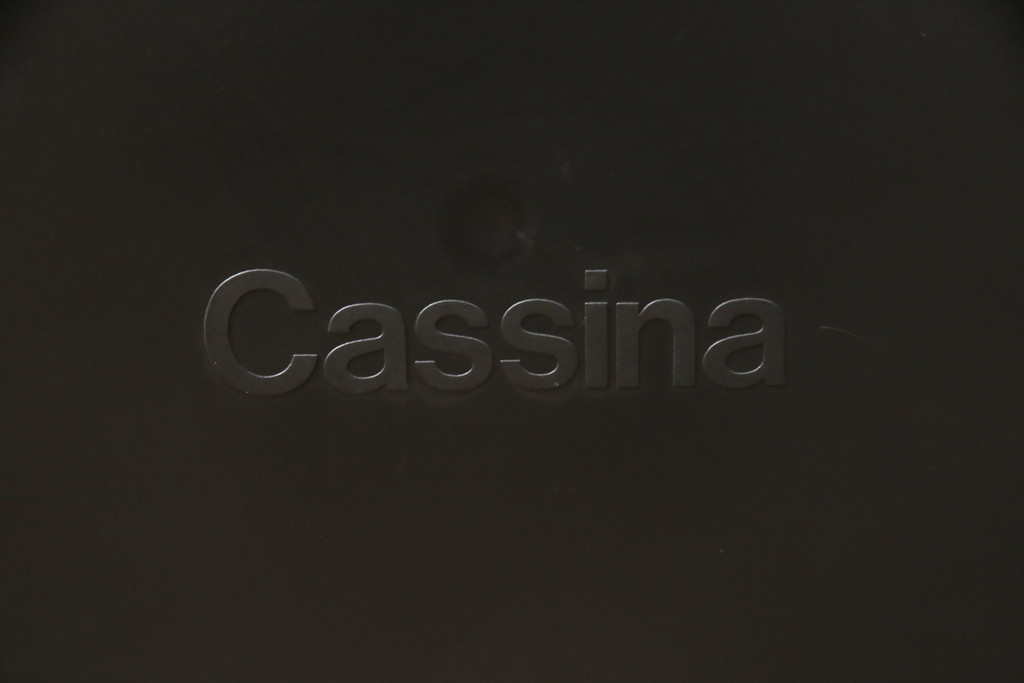 中古　Cassina(カッシーナ)　413　CAB(キャブ)　MARIO BELLINI(マリオベリーニ)　本革(レザー)　シンプルモダンな空間づくりに活躍するアームチェア2脚セット(ダイニングチェア、椅子、イス)(定価2脚で約83万6千円)(R-074315)