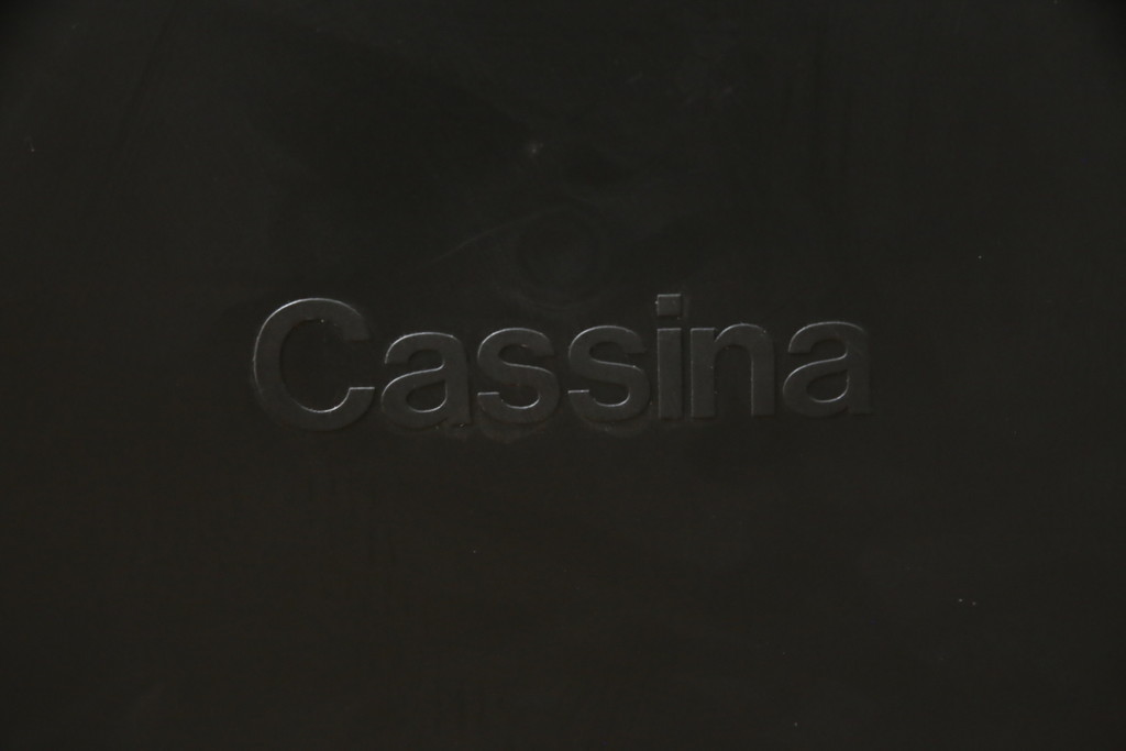 中古　Cassina(カッシーナ)　413　CAB(キャブ)　MARIO BELLINI(マリオベリーニ)　本革(レザー)　シンプルモダンな空間づくりに活躍するアームチェア2脚セット(ダイニングチェア、椅子、イス)(定価2脚で約83万6千円)(R-074316)
