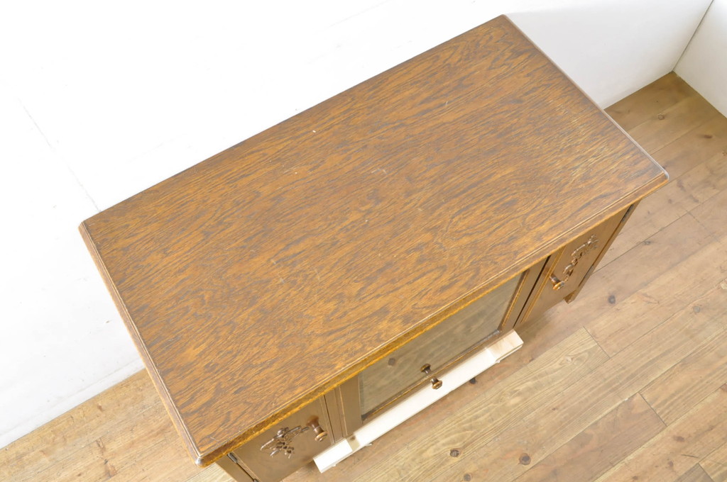 中古　三越家具(現カントリーハウス)　Brugge(ブルージュ)　薔薇の彫刻レリーフが美しいテレビ台(VE1206、ローボード、収納棚、戸棚、テレビボード、サイドボード)(R-064233)