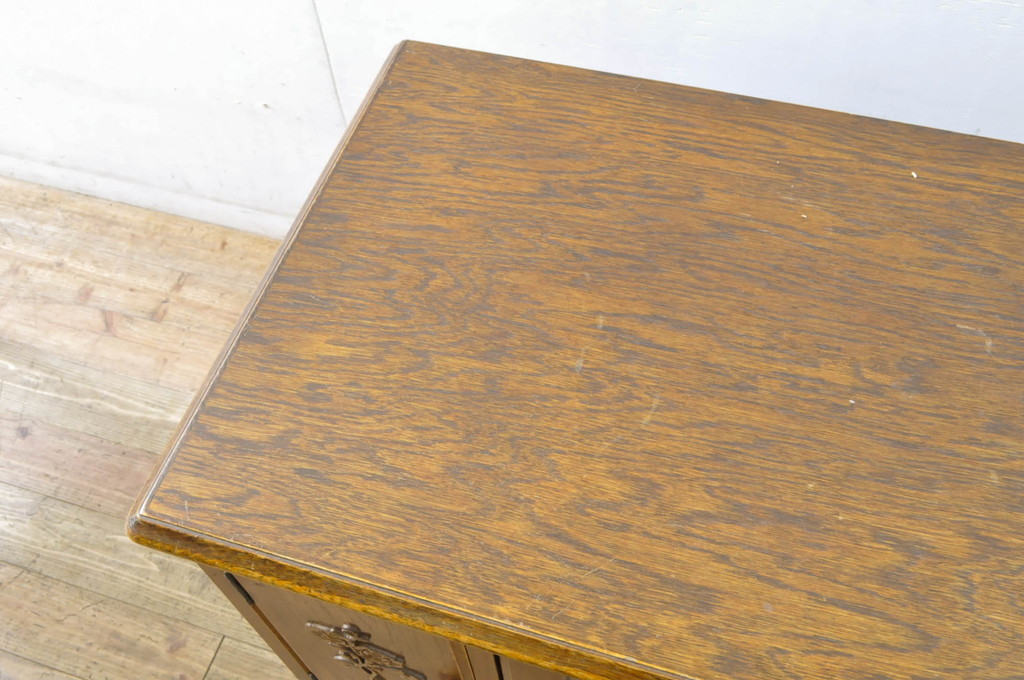 中古　三越家具(現カントリーハウス)　Brugge(ブルージュ)　薔薇の彫刻レリーフが美しいテレビ台(VE1206、ローボード、収納棚、戸棚、テレビボード、サイドボード)(R-064233)