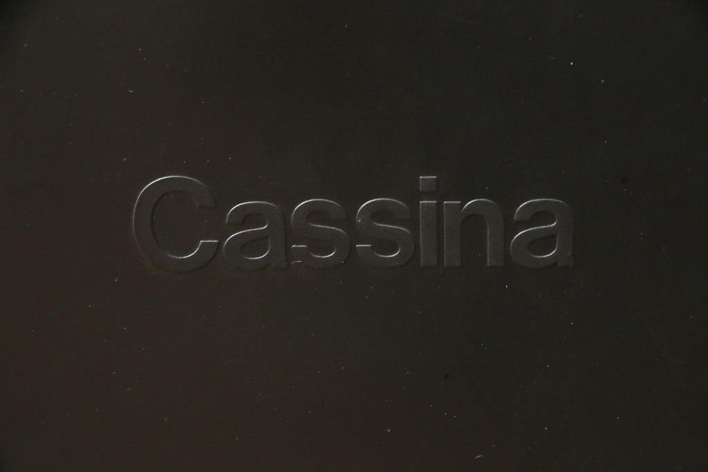 中古　Cassina(カッシーナ)　413　CAB(キャブ)　MARIO BELLINI(マリオベリーニ)　本革(レザー)　シンプルモダンな空間づくりに活躍するアームチェア2脚セット(ダイニングチェア、椅子、イス)(定価2脚で約83万6千円)(R-074313)