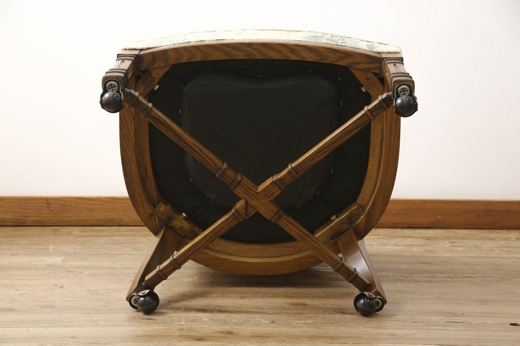中古　美品　DREXEL HERITAGE(ドレクセルヘリテイジ)　くつろぎの時間を演出するキャスター付きアームチェア(椅子、イス、ダイニングチェア)(R-064376)