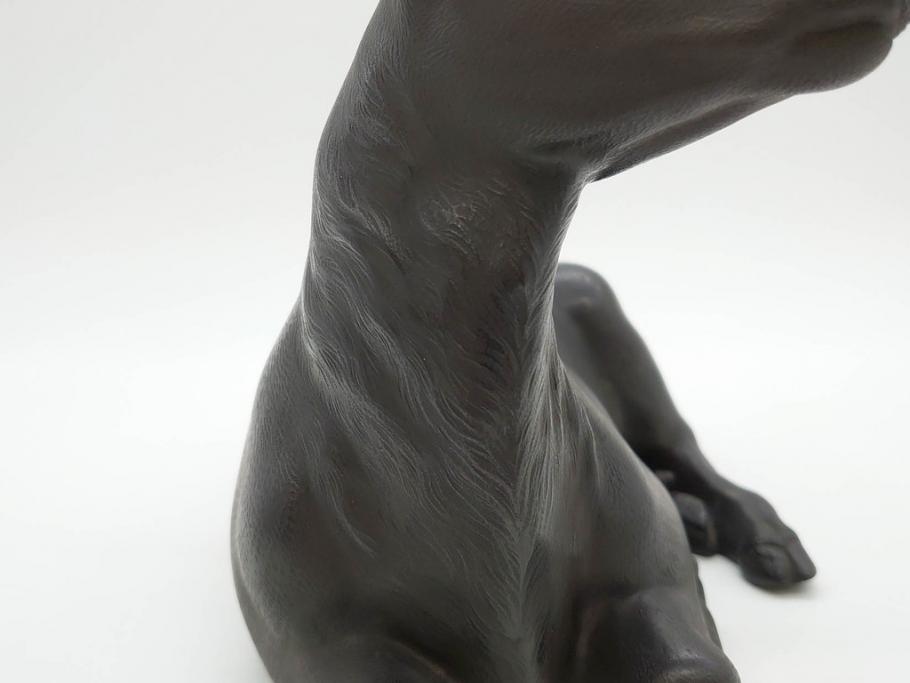 上手物　明治金工師　磯崎美亜　瞳銀製　高さ 約26cm　重量 約1.96kg　しなやかな鹿の造形が見事な置物(海野美盛門下、シカ、共箱付き、台付き)(R-078766)