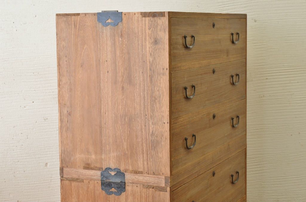 アンティーク家具　☆古い木味のシンプルなアンティークチェスト(時代箪笥)