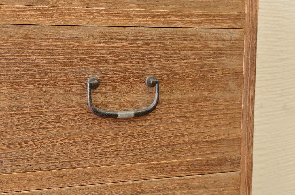 アンティーク家具　☆古い木味のシンプルなアンティークチェスト(時代箪笥)