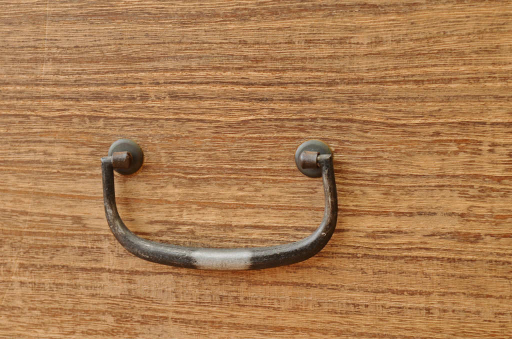アンティーク家具　☆古い木味のシンプルなアンティークチェスト(時代箪笥)