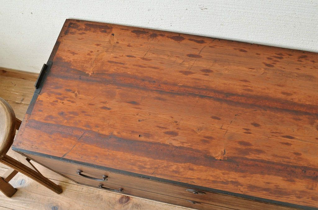 アンティーク家具　☆モダンな二段重ね時代箪笥