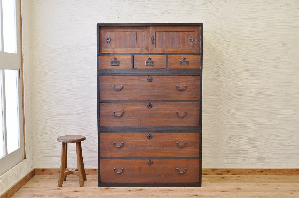 アンティーク家具　☆モダンな二段重ね時代箪笥