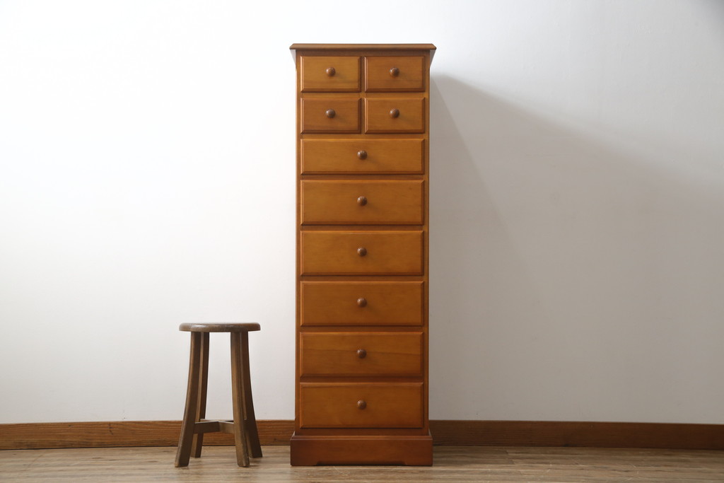 中古　美品　横浜クラシック家具　ダニエル(daniel)　アーリーアメリカンシリーズ　A-112　木の温もり溢れるチェスト(サイドチェスト、トールチェスト、ハイチェスト、縦型チェスト、引き出し、洋服タンス)(R-076295)