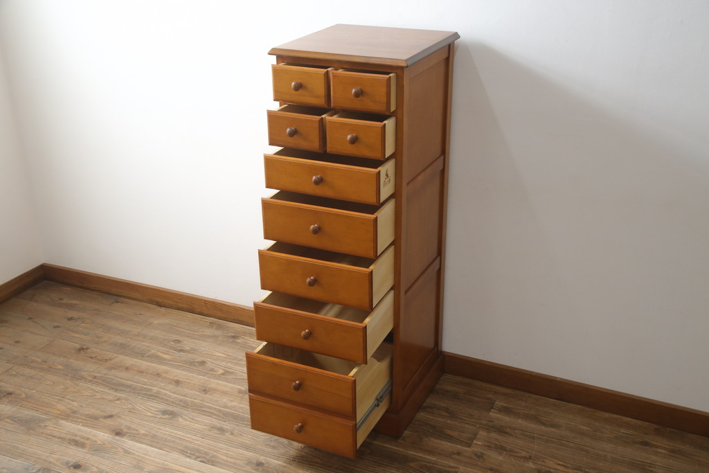 中古　美品　横浜クラシック家具　ダニエル(daniel)　アーリーアメリカンシリーズ　A-112　木の温もり溢れるチェスト(サイドチェスト、トールチェスト、ハイチェスト、縦型チェスト、引き出し、洋服タンス)(R-076295)