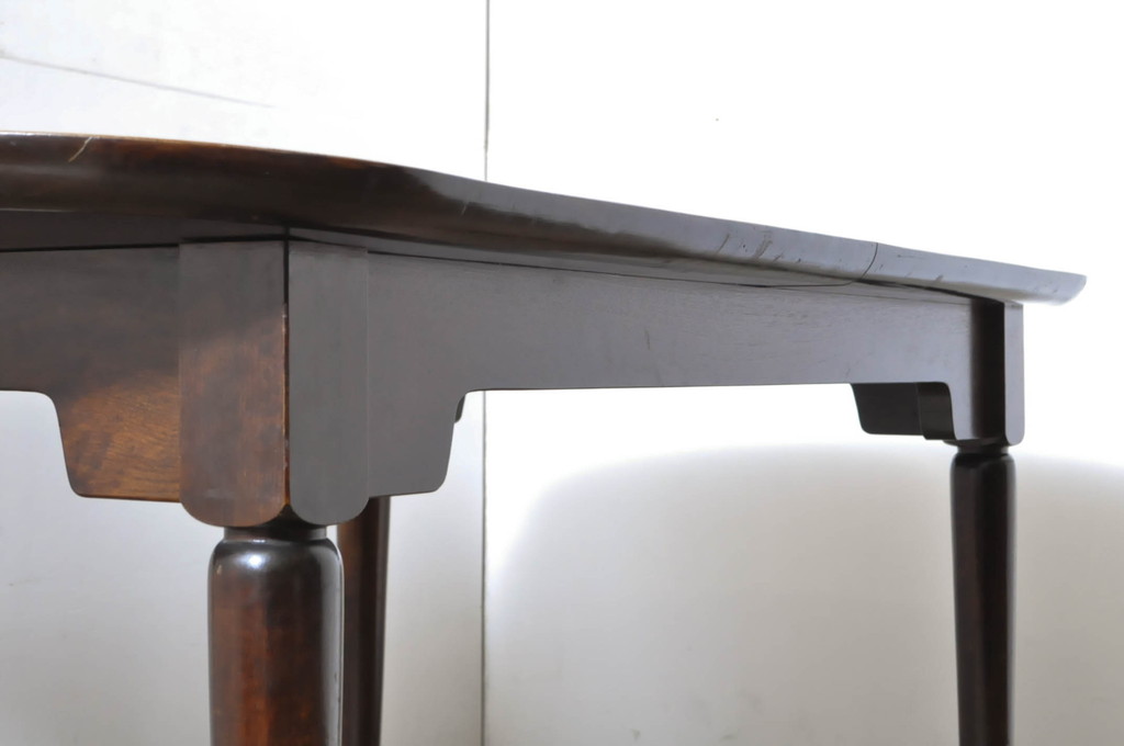 和製ビンテージ　希少デザイン　国産民芸家具　オーバル型がやわらかな雰囲気を醸し出すダイニングテーブル(食卓、オーバルテーブル、4人掛け、4P、ラウンドテーブル、ヴィンテージ)(R-064486)