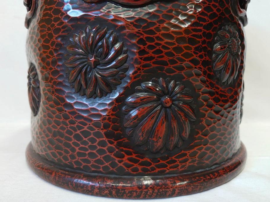 明治期　時代物　上手物　彫刻　鎌倉彫り　菊文　匠の技が光る彫刻が美しい火鉢(漆器、木製、丸火鉢、手あぶり)(R-078823)　