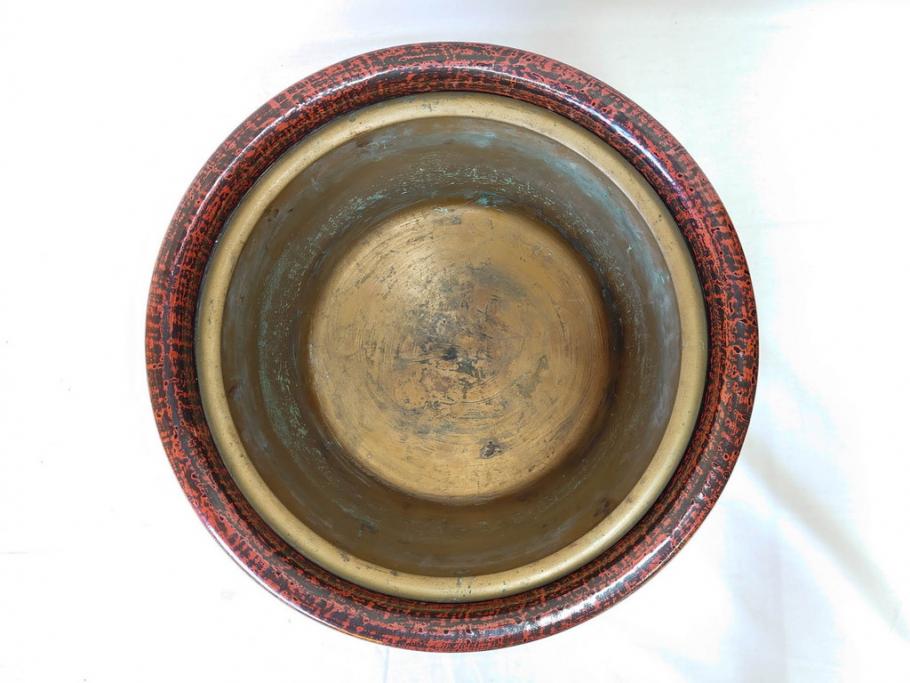 明治期　時代物　上手物　彫刻　鎌倉彫り　菊文　匠の技が光る彫刻が美しい火鉢(漆器、木製、丸火鉢、手あぶり)(R-078823)　