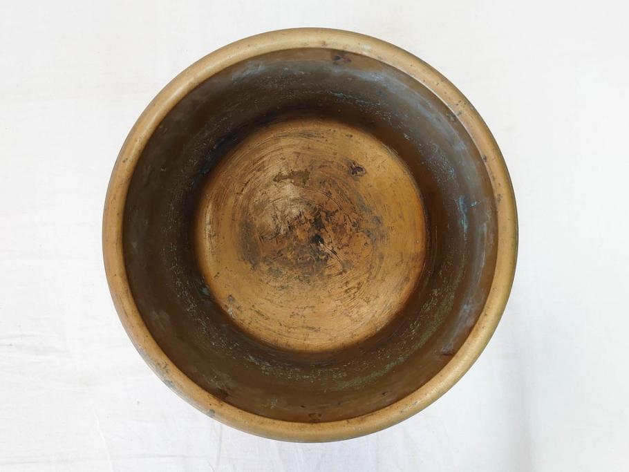 明治期　時代物　上手物　彫刻　鎌倉彫り　菊文　匠の技が光る彫刻が美しい火鉢(漆器、木製、丸火鉢、手あぶり)(R-078823)　