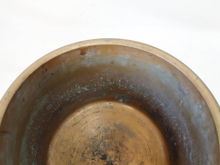 明治期　時代物　上手物　彫刻　鎌倉彫り　菊文　匠の技が光る彫刻が美しい火鉢(漆器、木製、丸火鉢、手あぶり)(R-078823)　