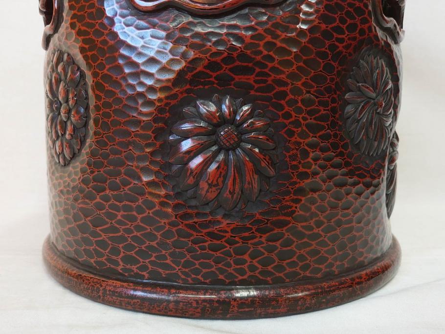 明治期　時代物　上手物　彫刻　鎌倉彫り　菊文　深みのある漆が上品な火鉢(漆器、木製、丸火鉢、手あぶり)(R-078824)　