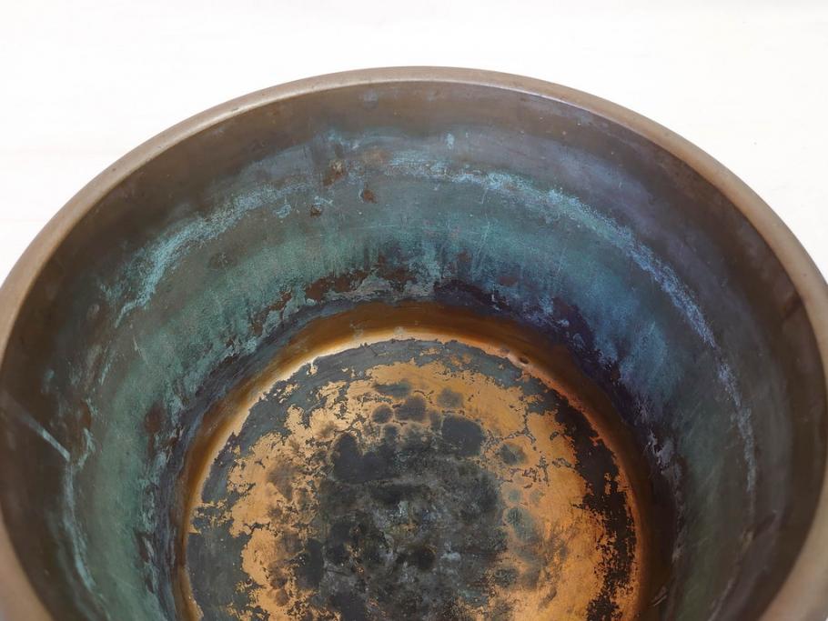 明治期　時代物　上手物　彫刻　鎌倉彫り　菊文　深みのある漆が上品な火鉢(漆器、木製、丸火鉢、手あぶり)(R-078824)　