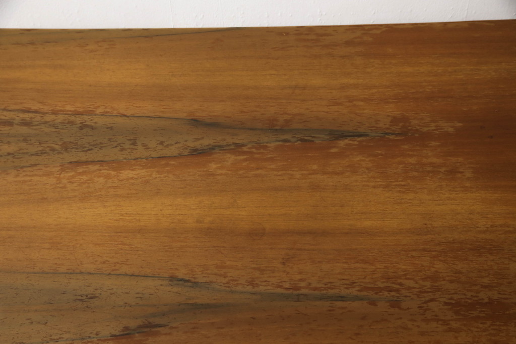 中古　バロッサバレンティ(VARO,S.A. VALENTI)　しっかりとした脚のつくりが魅力的なダイニングテーブル(定価約100万円)(4人掛け、6人掛け)(R-064896)