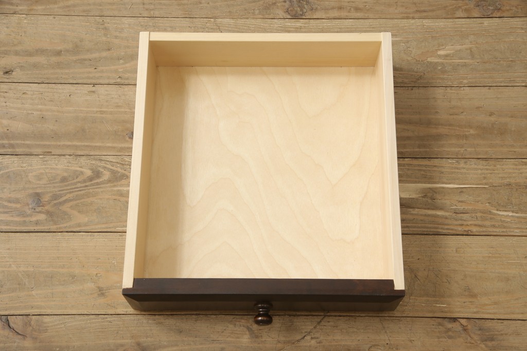 中古　美品　松本民芸家具　深みのある色合いが落ち着いた雰囲気を醸し出すサイドキャビネット(サイドチェスト、電話台、サイドテーブル)(R-059607)