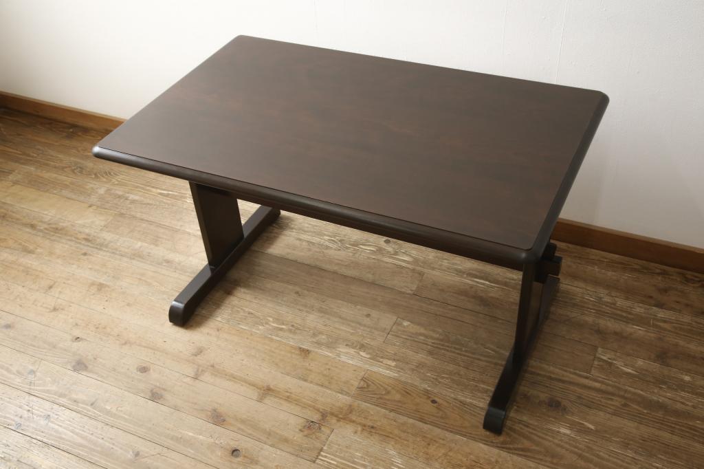 中古　北海道民芸家具　シンプルなデザインが美しいダイニングテーブル(食卓、作業台)(R-052527)