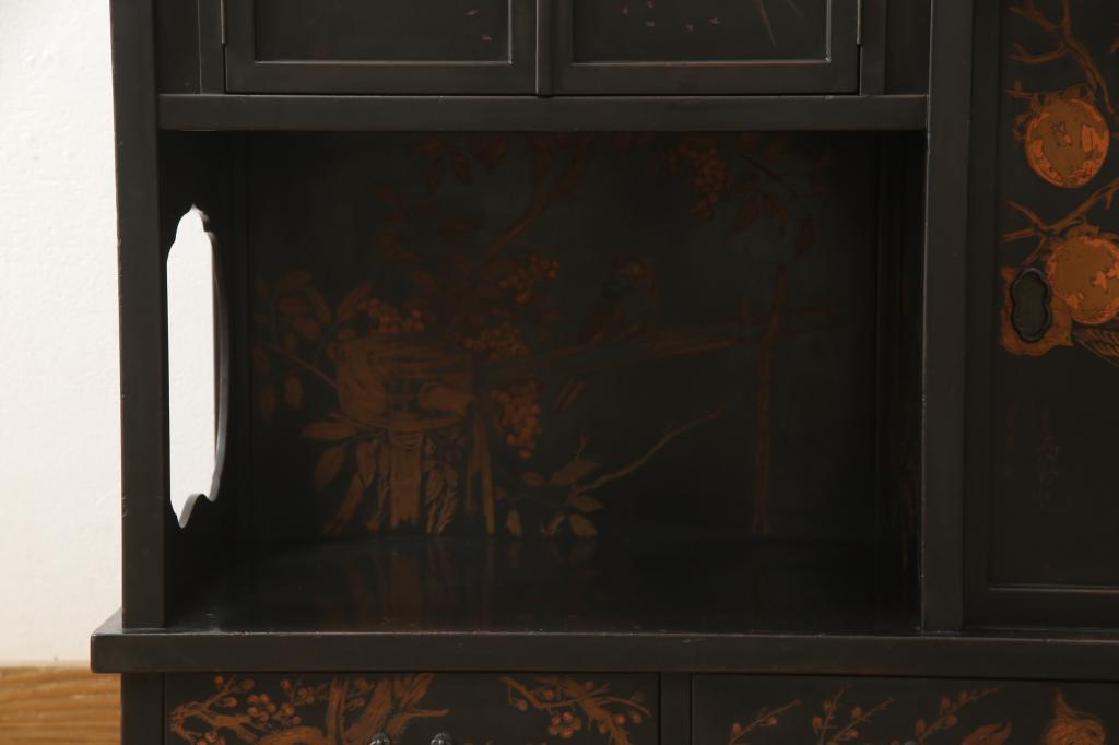 大正時代アンティーク　立派な蒔絵入り　味のある佇まいが魅力的な飾り棚(茶棚、茶箪笥、戸棚)(R-054392)