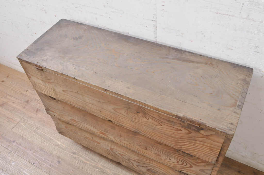 和製アンティーク　古い木味が魅力的な三段パタパタ下駄箱(収納棚、ロッカー、サイドボード、キャビネット、戸棚)(R-071181)